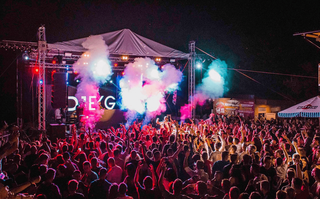 音乐现场图片 a88f11a7acfb4ec0addffdc75dbb8d6b.png