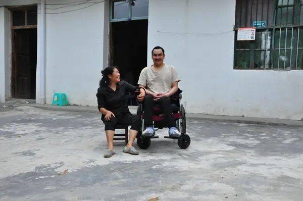 【重庆好人】冉维梅:17年如一日,不离不弃照顾瘫痪丈夫