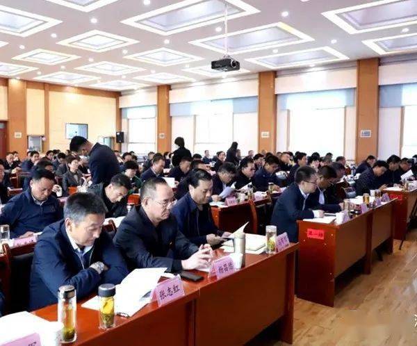 俞成辉主持召开甘南州州县四大班子领导干部"三个规定"宣讲会