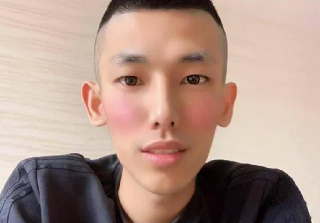 Dnf旭旭宝宝12个材料拍出15亿 直播间弹幕炸了 陪他打团月入10w 奥兹玛