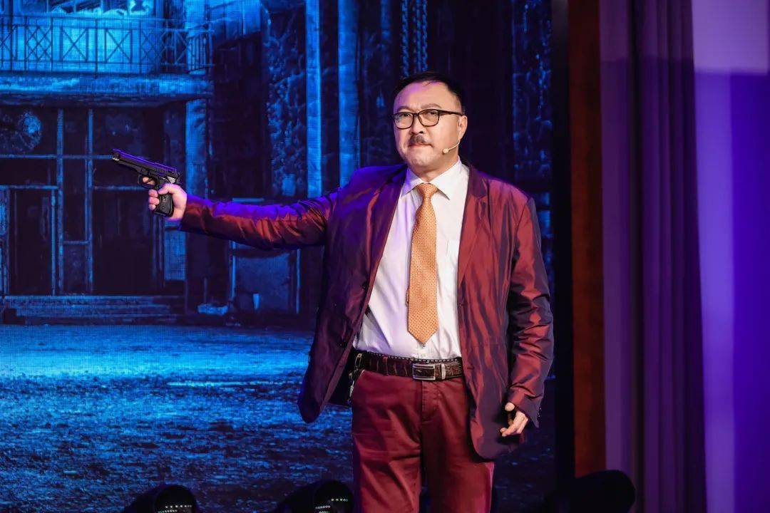 万,王宏,闻静旧时代众人:顾郭茜,刘俊虎,吴仪,杨清付,刘锦平,林方俊杰