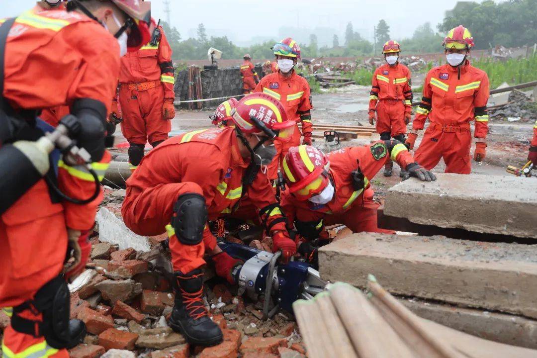 生死時速寧波消防開展地震演練65名消防員緊急出動