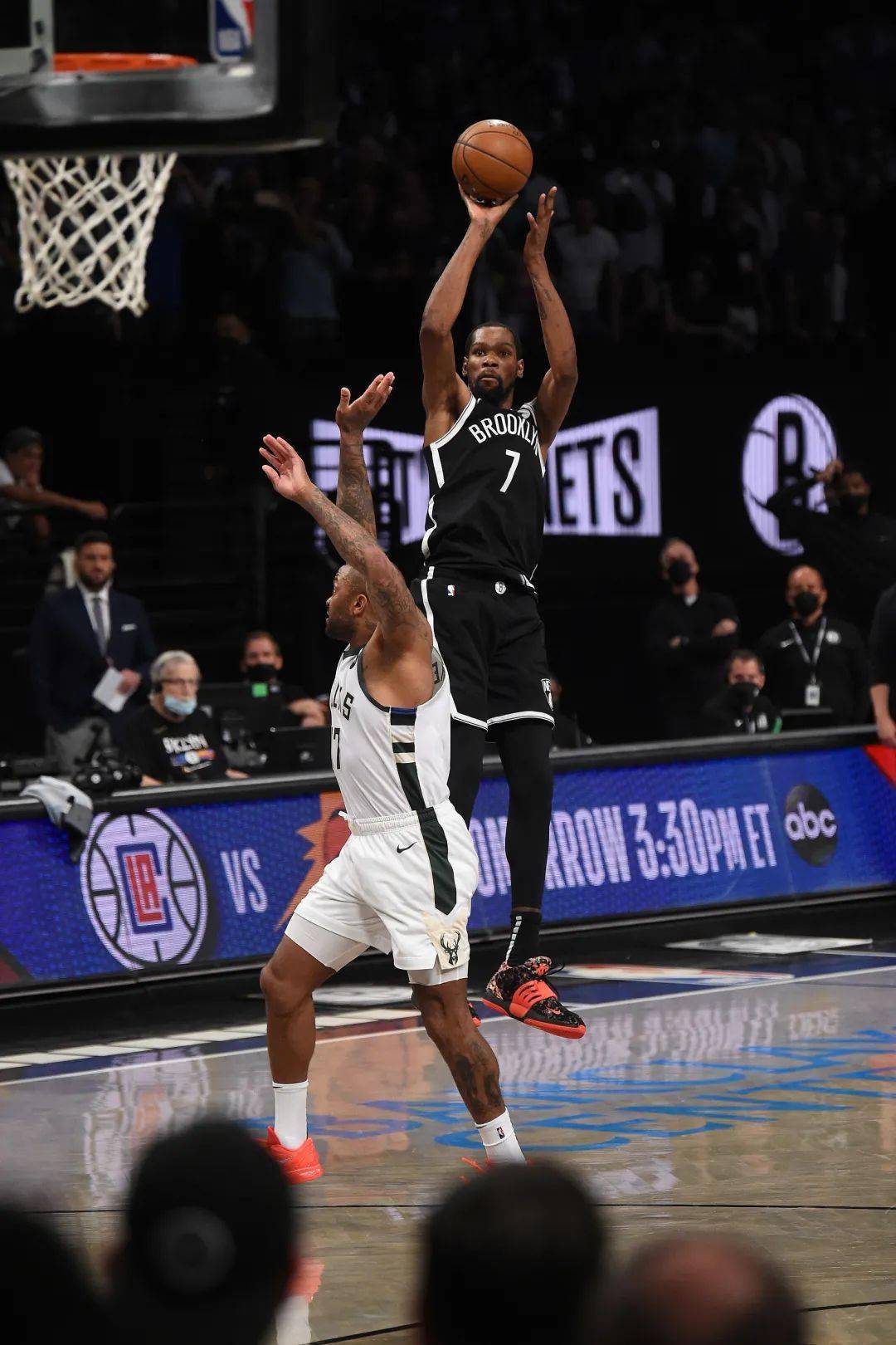 nba史诗对决抢七大战雄鹿加时险胜篮网挺进东决