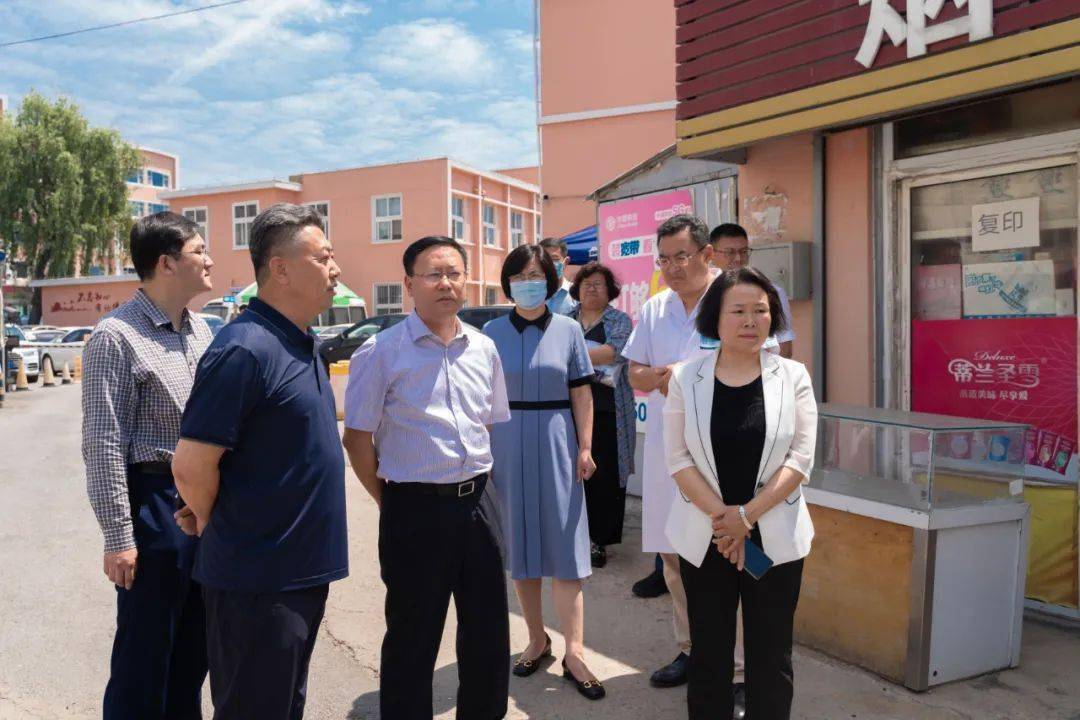 我为创城加一分张友玉带队实地调研督导争创全国文明典范城市和迎接