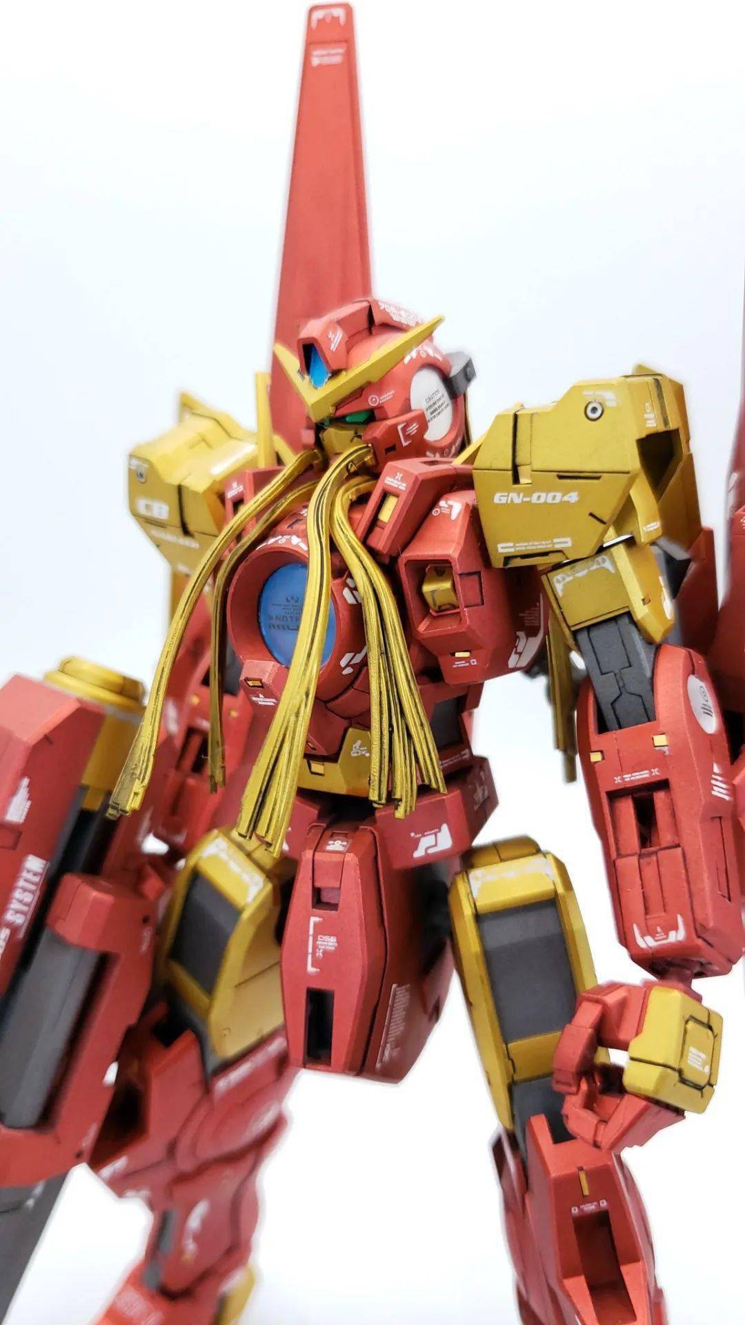 史塔克工业出产的娜德雷高达