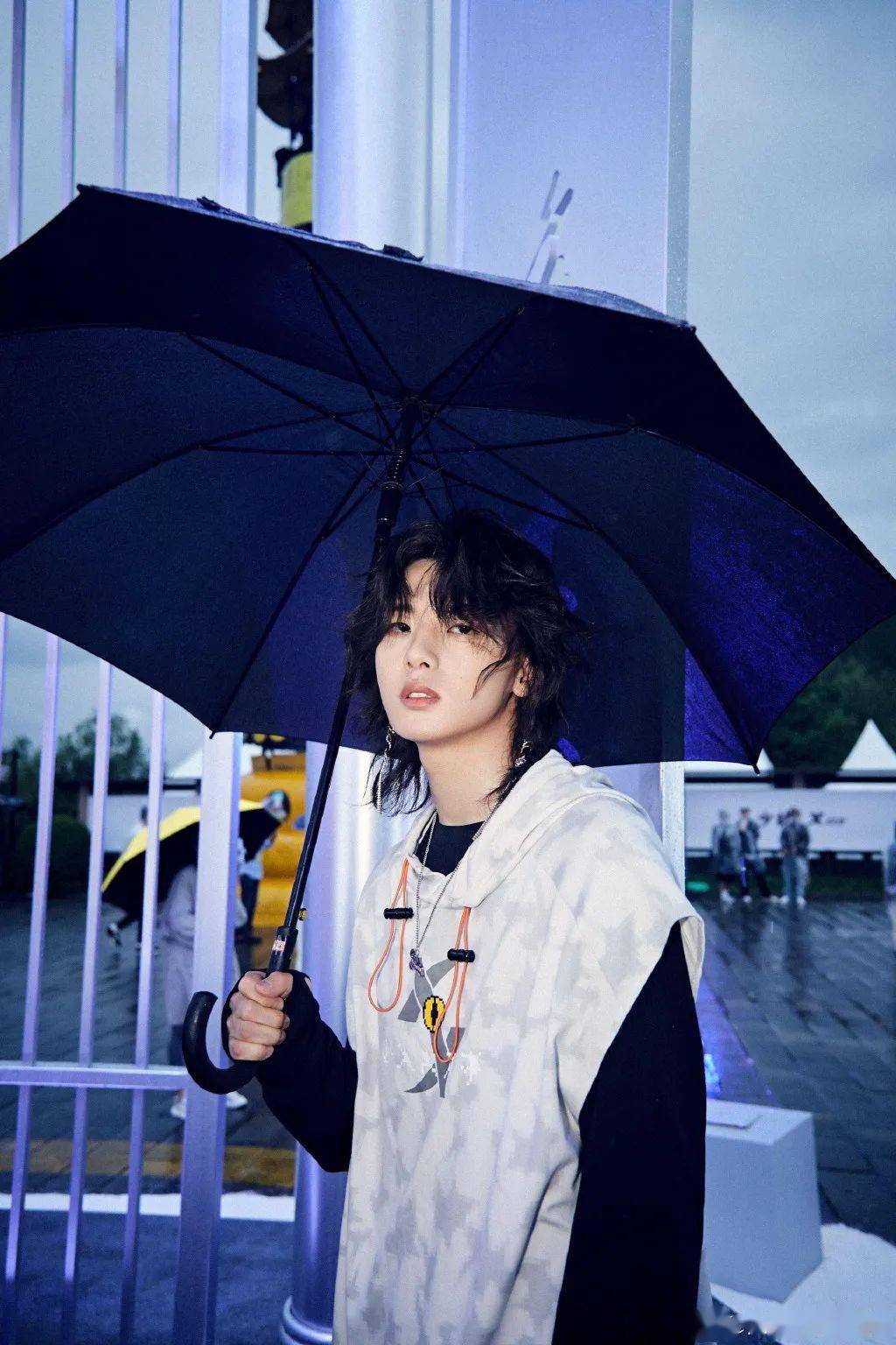 歌手阿煜孤独中的清醒者hb星专访