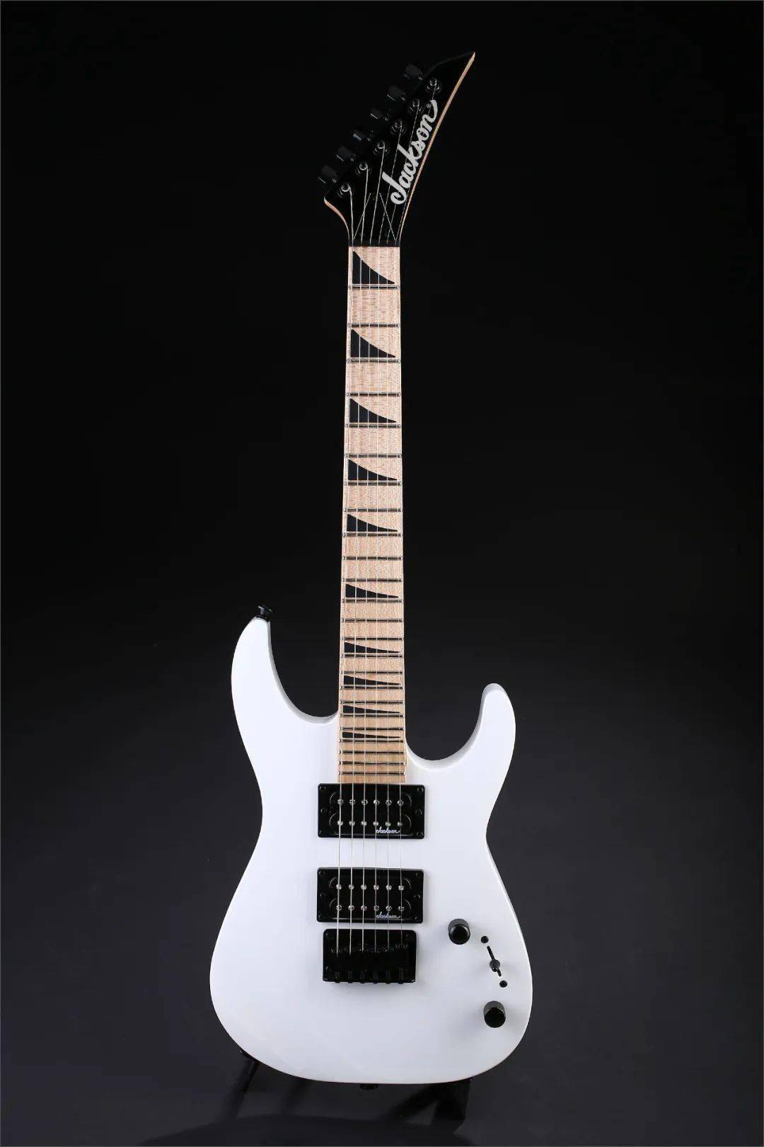 摇滚从娃娃抓起jackson67jsminion系列儿童电吉他琴国上架热售中