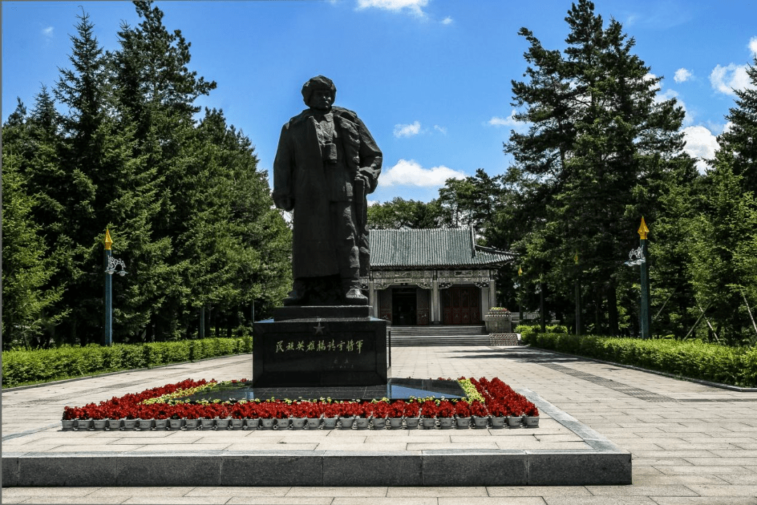 周日不开放)地址:辽源市东丰县东丰镇通山街43,东丰县烈士陵园门票