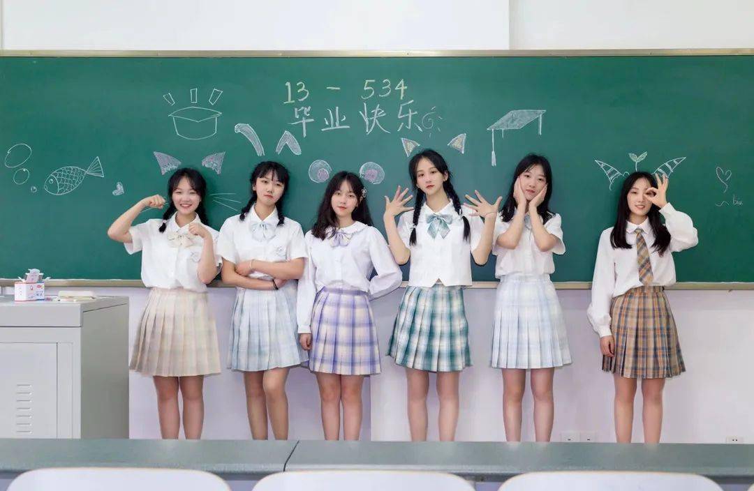 毕业季|那张与你的合照,熠熠生辉