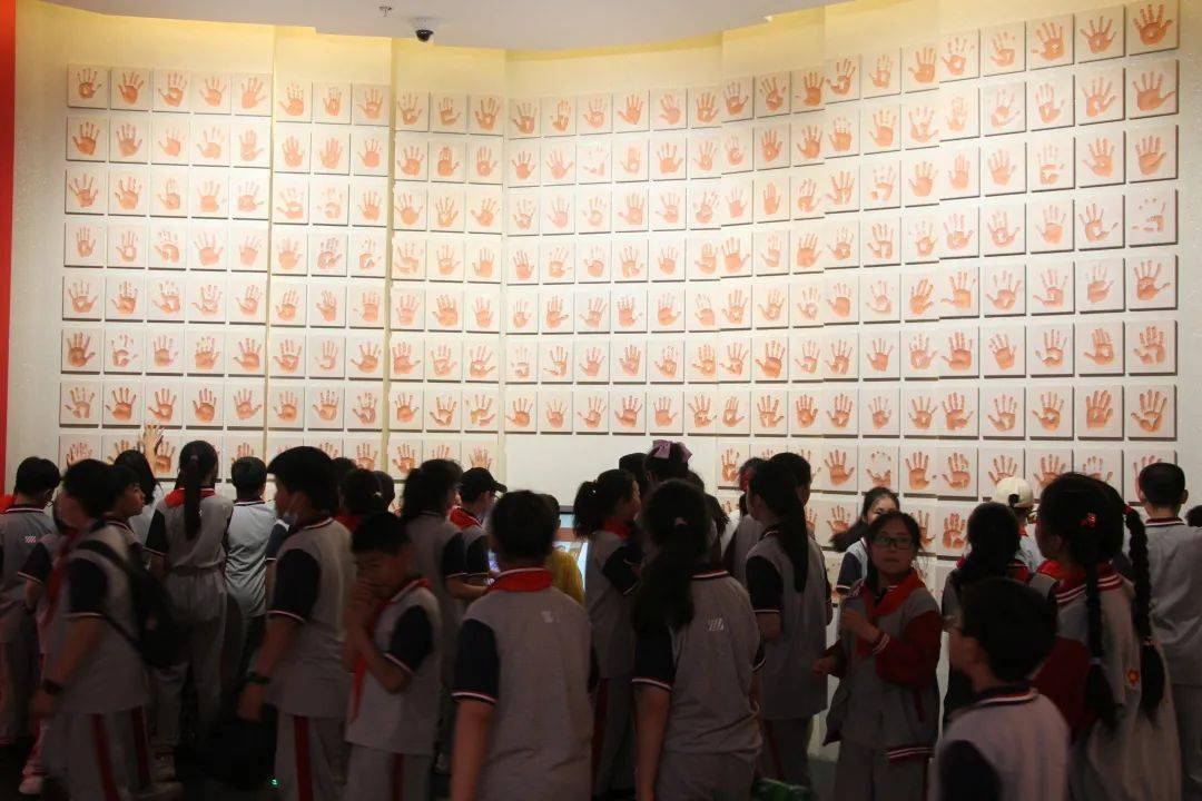 盐城红领巾寻党史足迹忆铁军精神建湖县实验小学城南校区红领巾走进