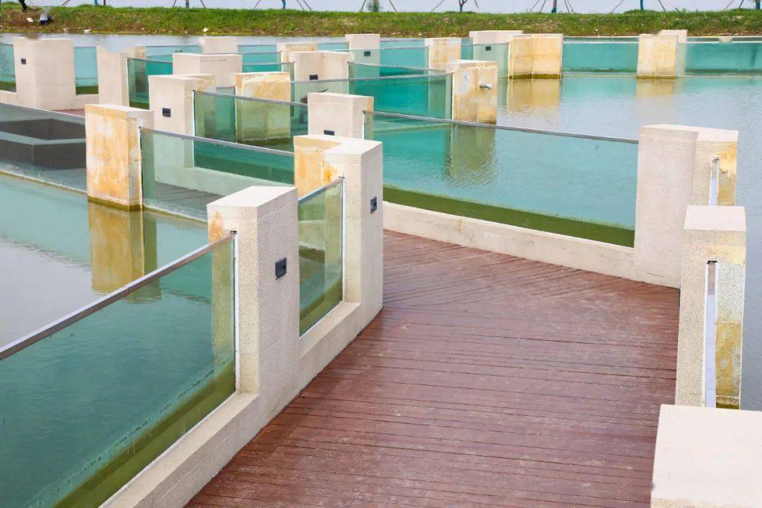 唯美实拍商丘新晋网红打卡地水中走廊