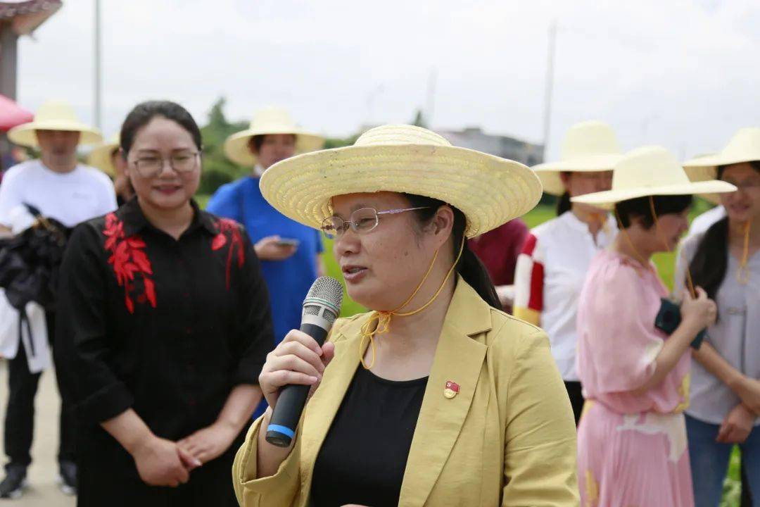 【一路芬芳·红色江西】两个女人和一万亩稻田