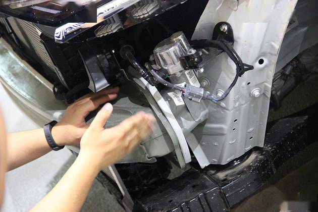 荣威imax8中保研碰撞全优 安全细节满满