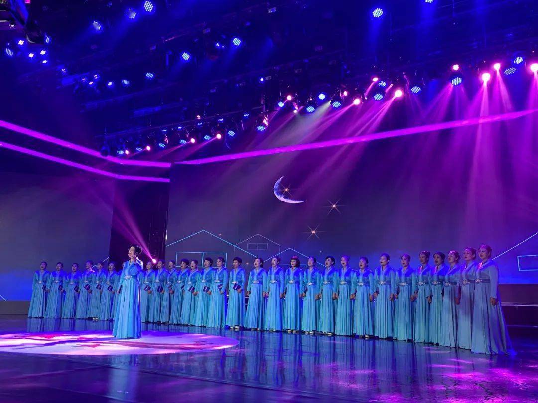 唱支山歌给党听敕勒川女记者合唱团用歌声抒发对党的深情与祝福