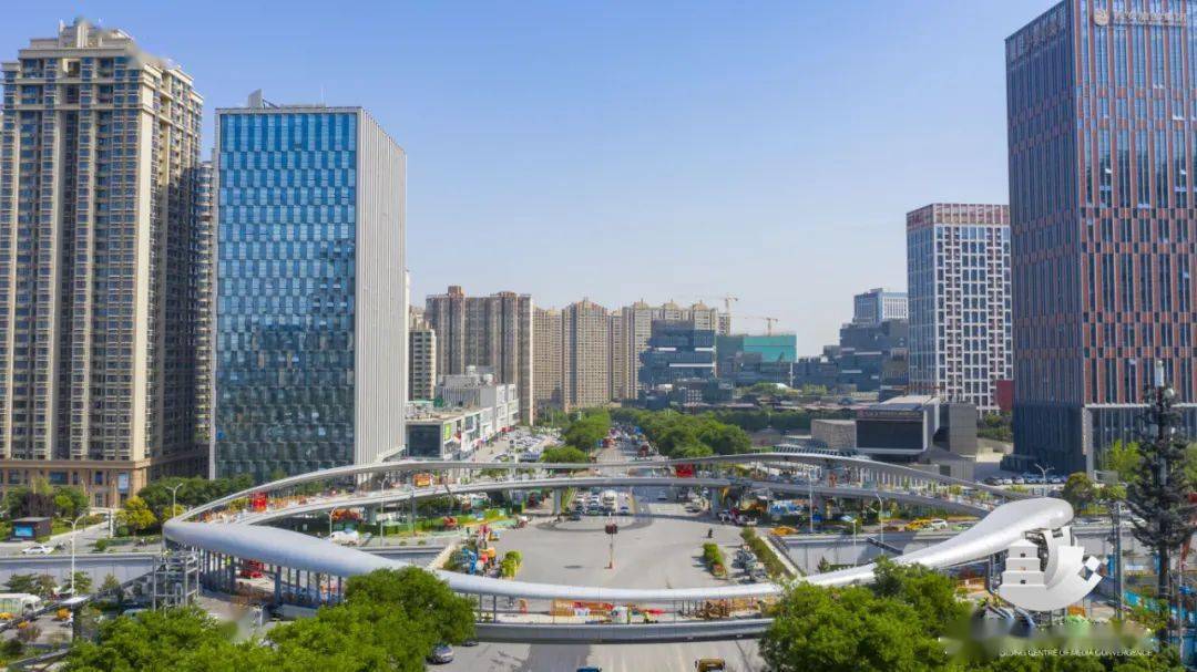 曲江新区南三环雁翔路环形天桥即将完工放行