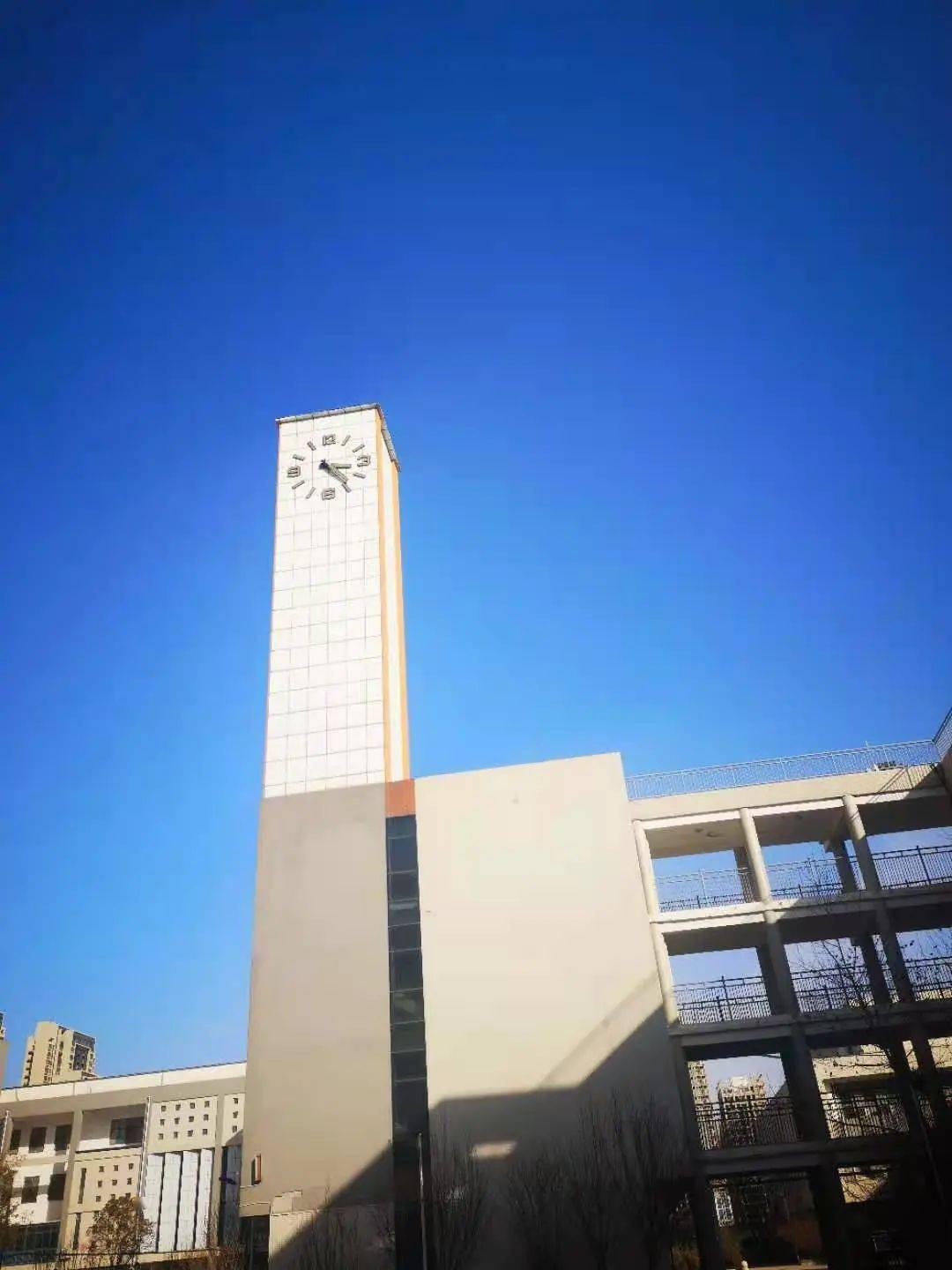 郑州一中经开区实验学校写给我的亲爱的母校的诗歌在"郑州一中"校歌