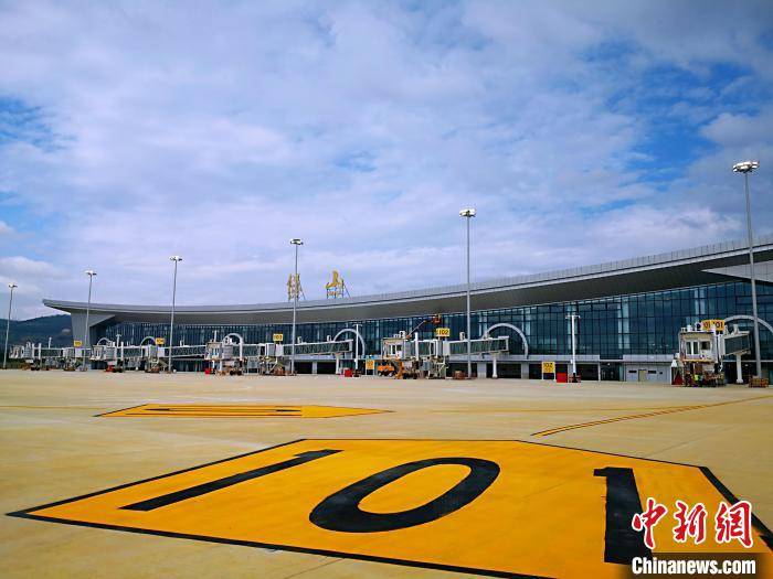 驼峰航线云南保山机场新航站楼正式投入使用