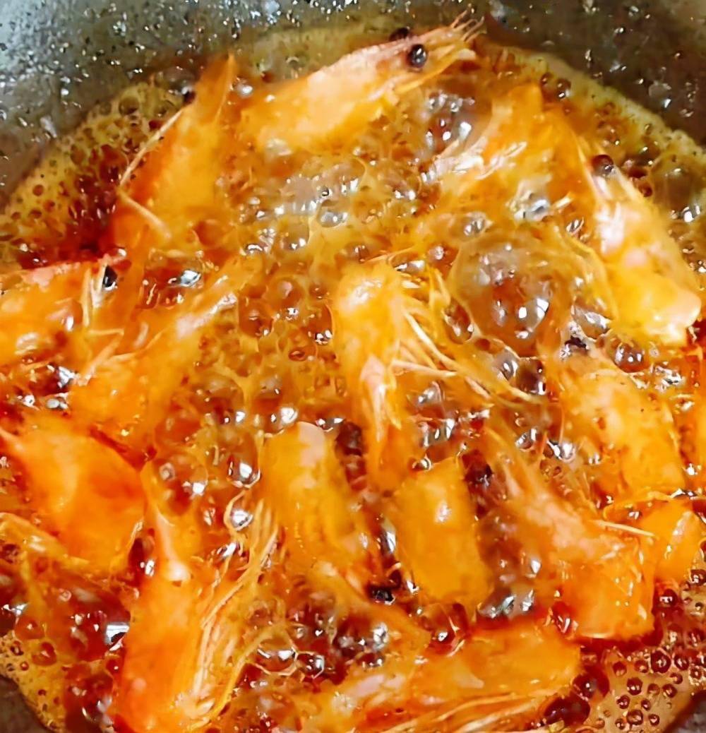 虾头到底能不能吃?吃了又怕细菌?所以让我们来了解一下吧_虾油