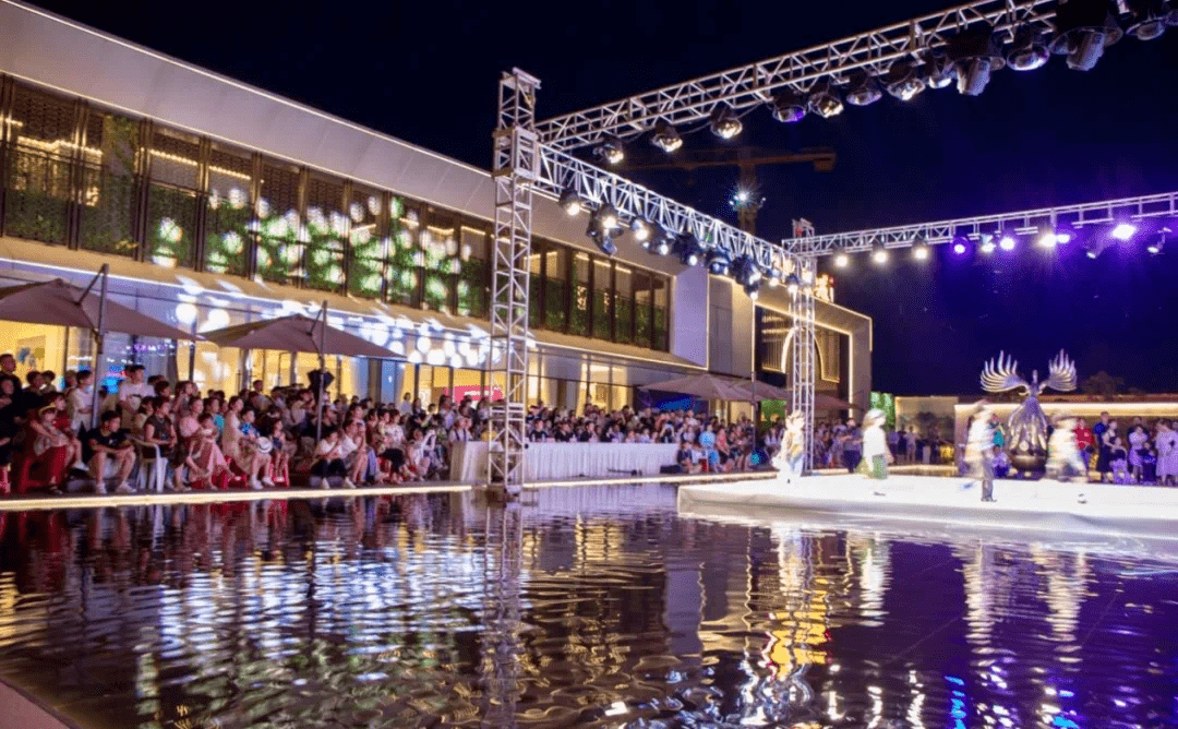 新徽派示范区·梦幻水景t台