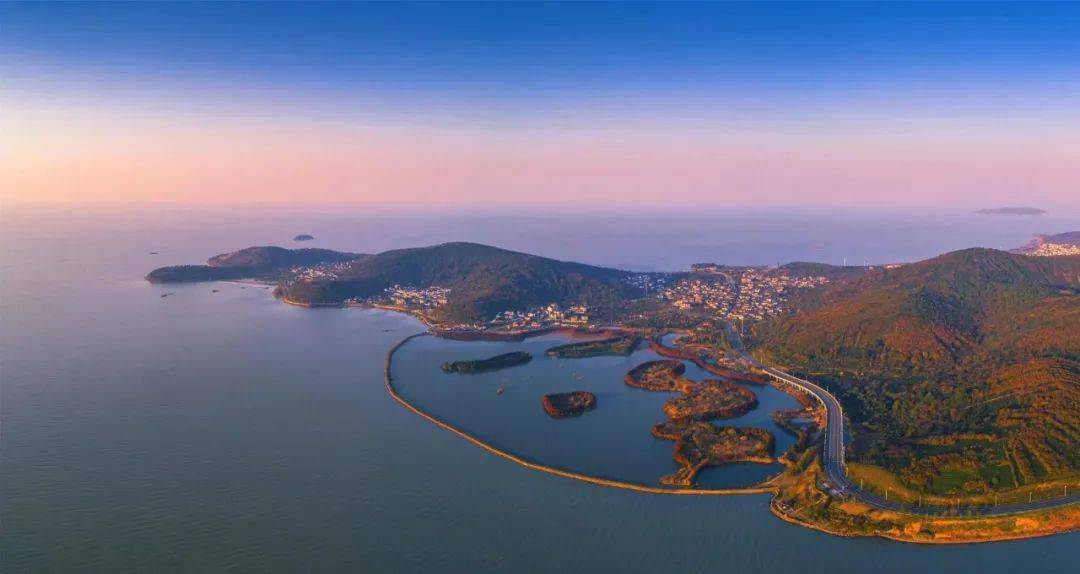 今天太湖正式跨入轻轨时代