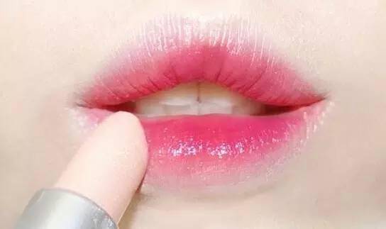 涂支口红就能直接出门了!