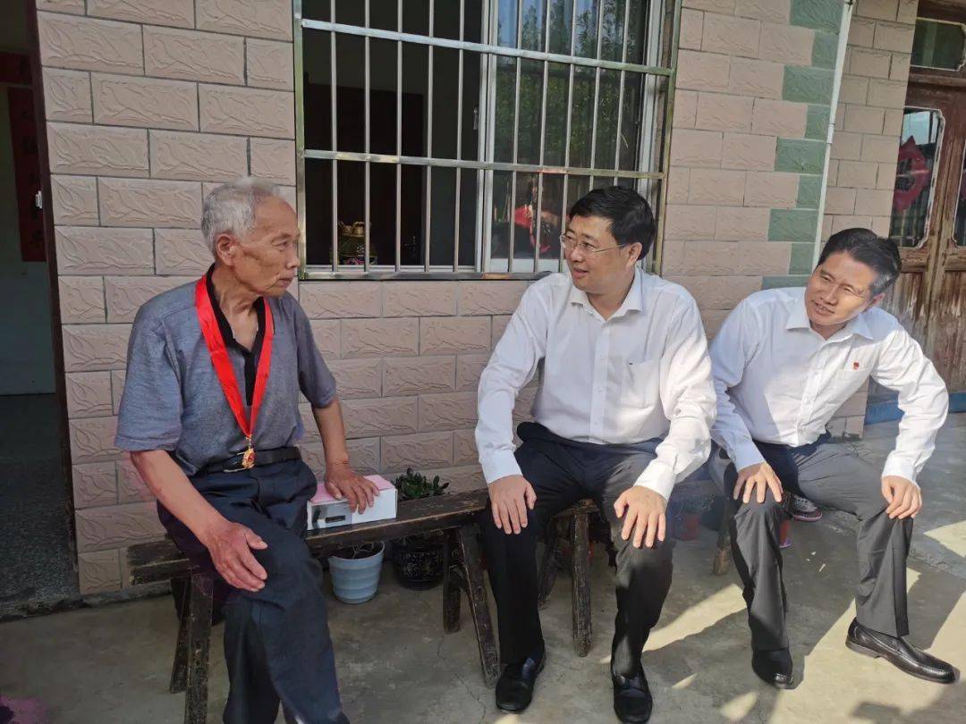 记者:许聪,张永昌,朱卓君,郭杨如熠,顾益琴,施昊豪摄影:张志豪,吴雄