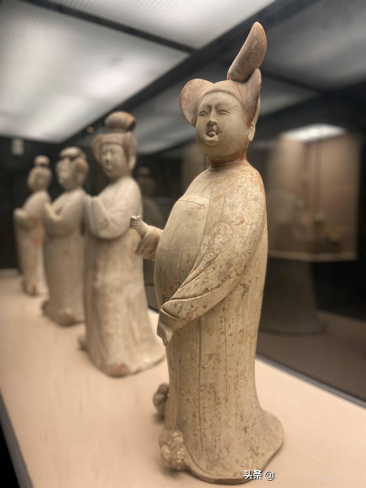 《唐宫夜宴》的舞者得口含棉花才能成为她们