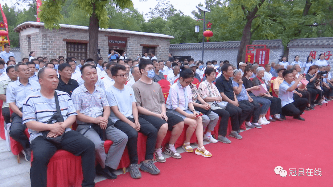 張學宏代表縣委對中共冠縣第一支部紀念館建成開館表示祝賀,向長期