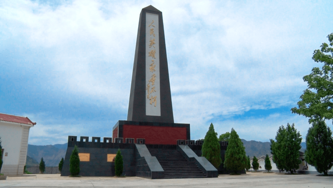 縣城健康鎮東面犀牛山,2000年8月1日遷建至鹽邊縣桐子林鎮懷化路99號