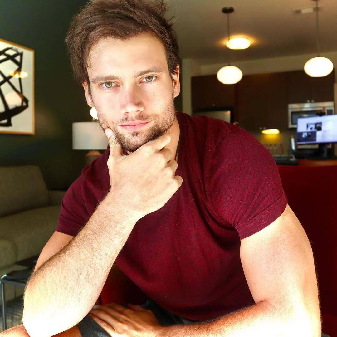 颜值也不输彭于晏在美国,有个健身达人connor murphy要是国民男神