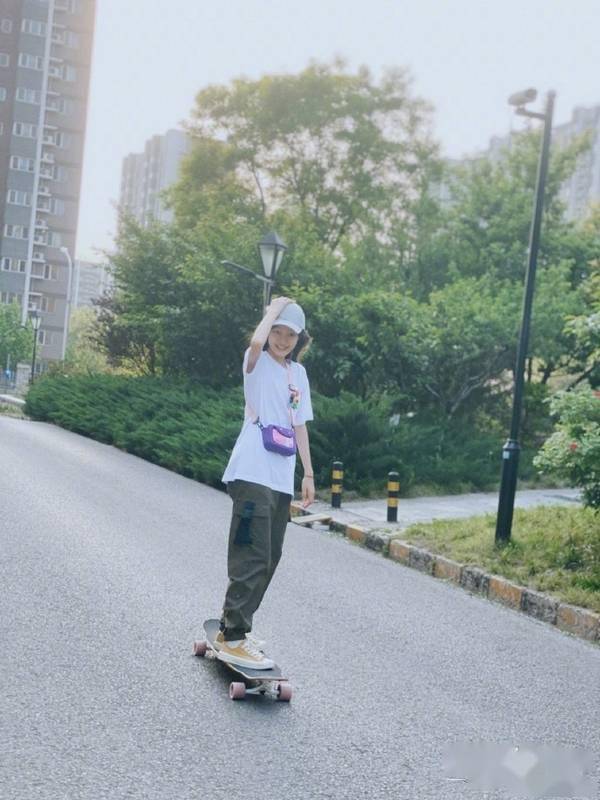 还记得《甄嬛传》里的温宜公主吗?如今已是14岁美少女