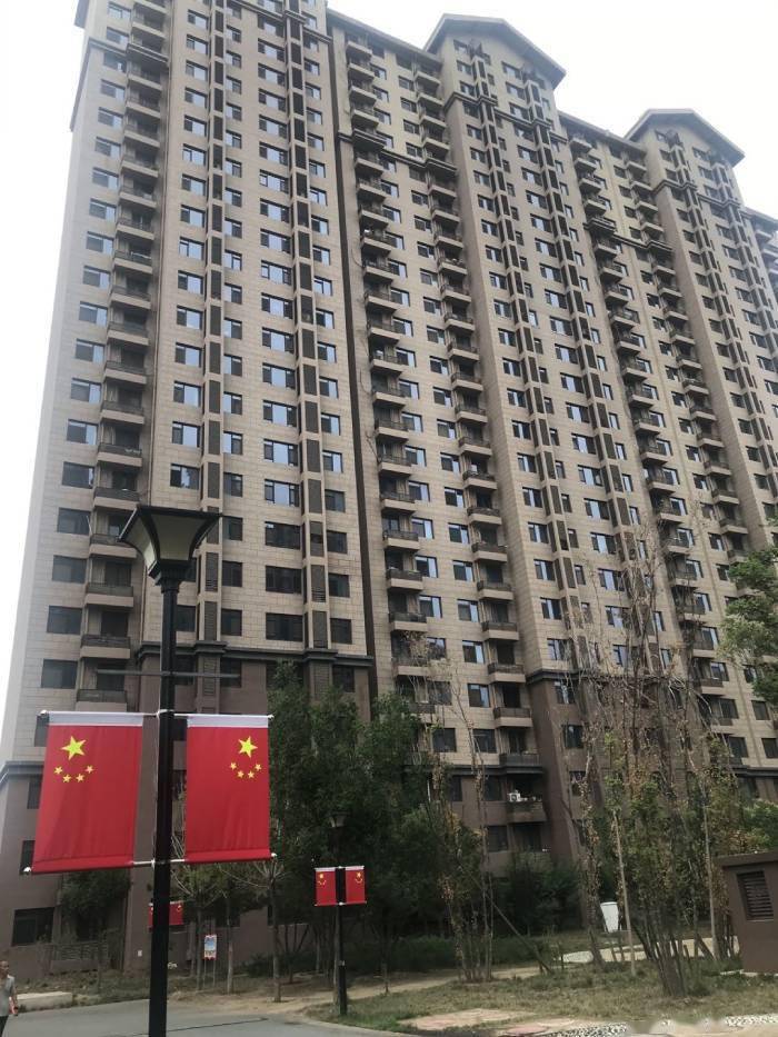 后北营家园 于丽丽 摄潞城镇社区服务中心副主任乔宇在接受《华夏时报