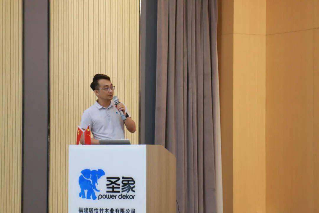 驰宇公司总经理季立高先生汇报▲正奇公司总经理童修文先生汇报