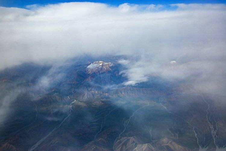天山迷雾葱岭叠翠恍惚仙境