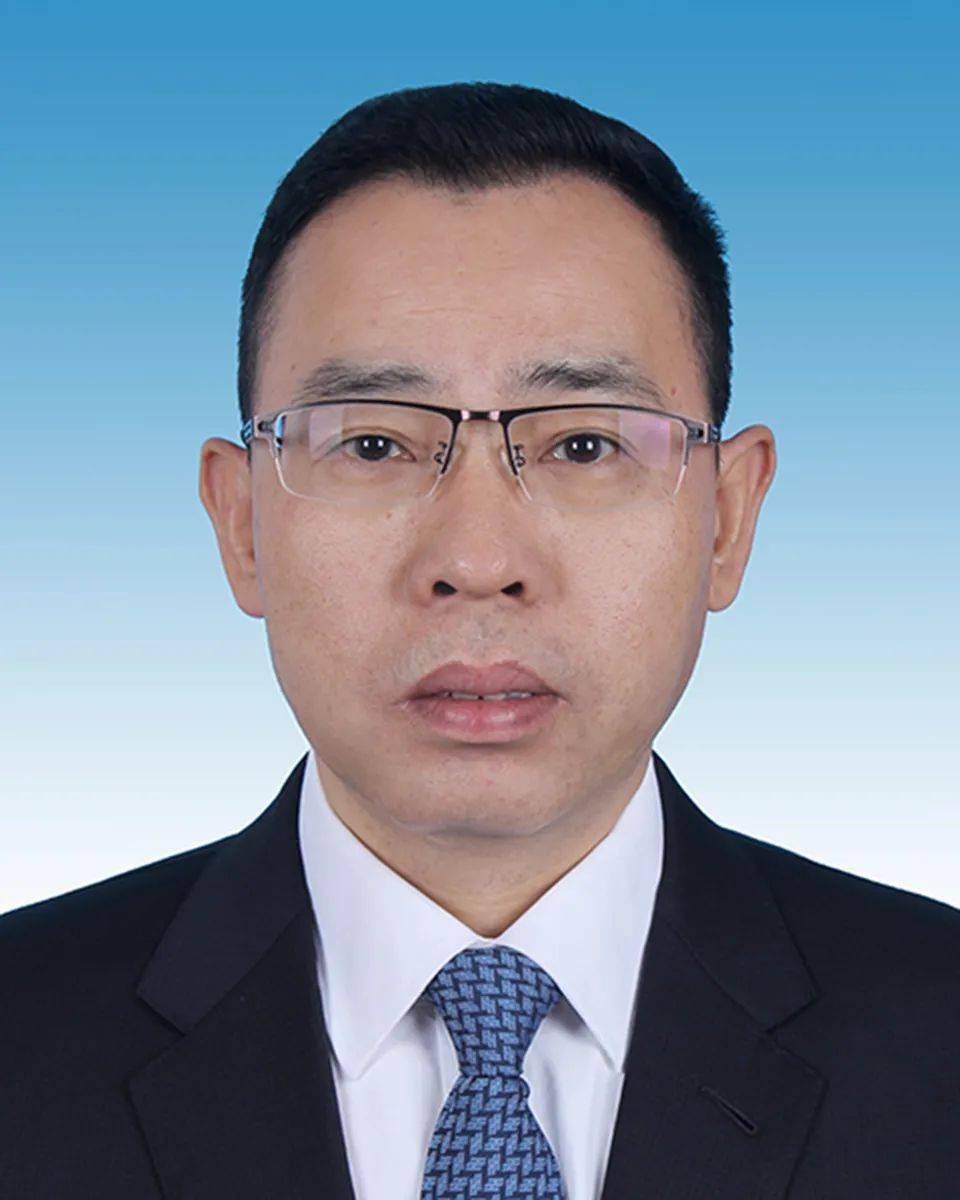 政府因人事变动,市政府领导班子尚未配齐,部分工作由彭玉明副市长代管