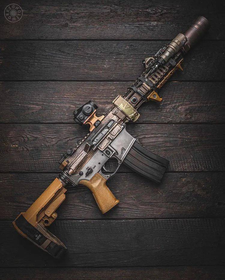 枪械酷图让男人怦然心动的除了她还有它