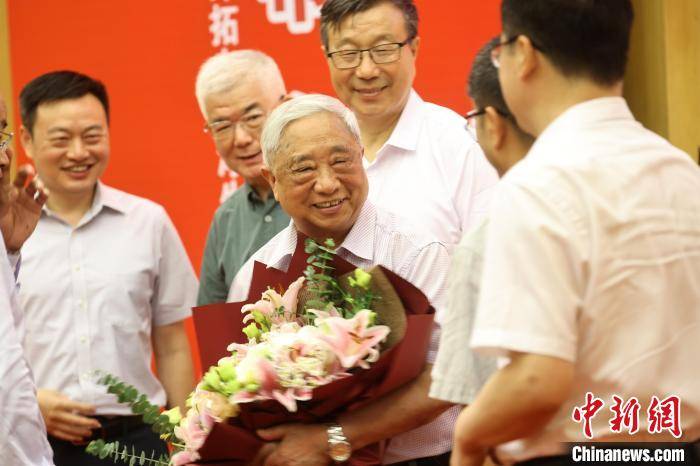 超声|八旬院士南京开讲思政公开课：用生命熔铸“神奇”超声电机