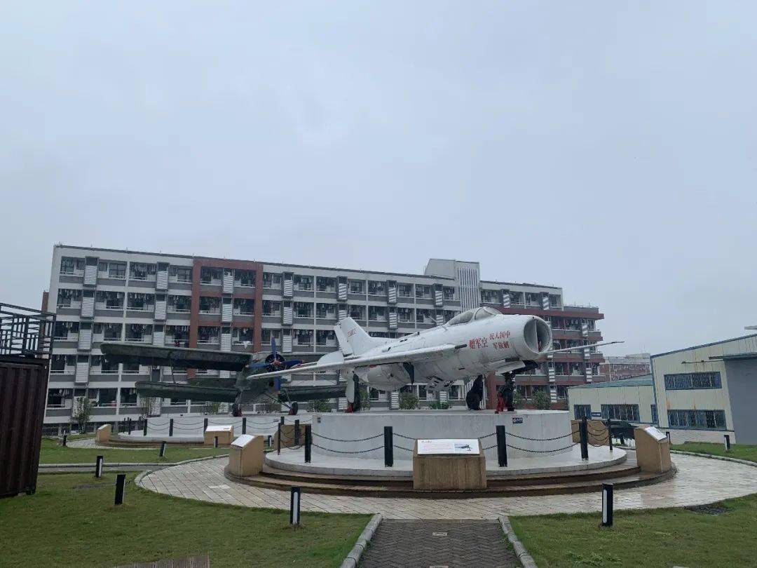 桂林航空学院图片