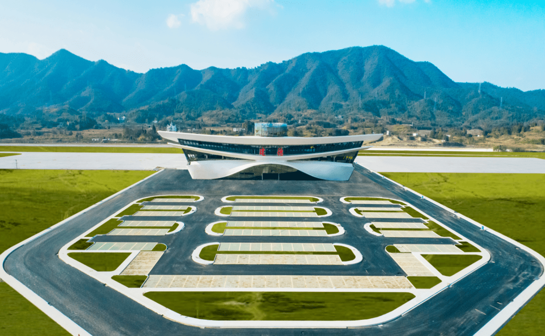 航空小镇孵化中(航空护林站)项目总投资2