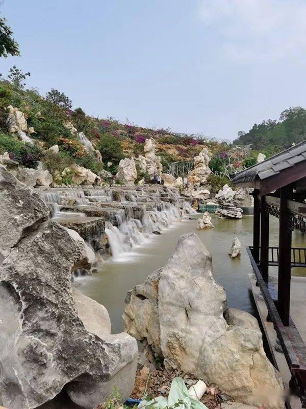 高州一奇石园林景区6万元征集门口对联的上联下联天南独秀凤凰园