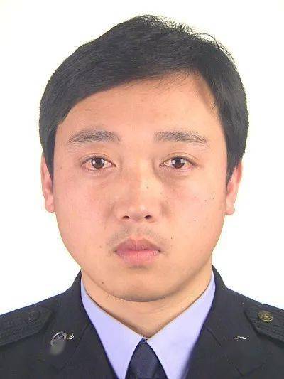 东港区"十大政法英模"许兵男,东港公安分局望海路派出所四级高级警长