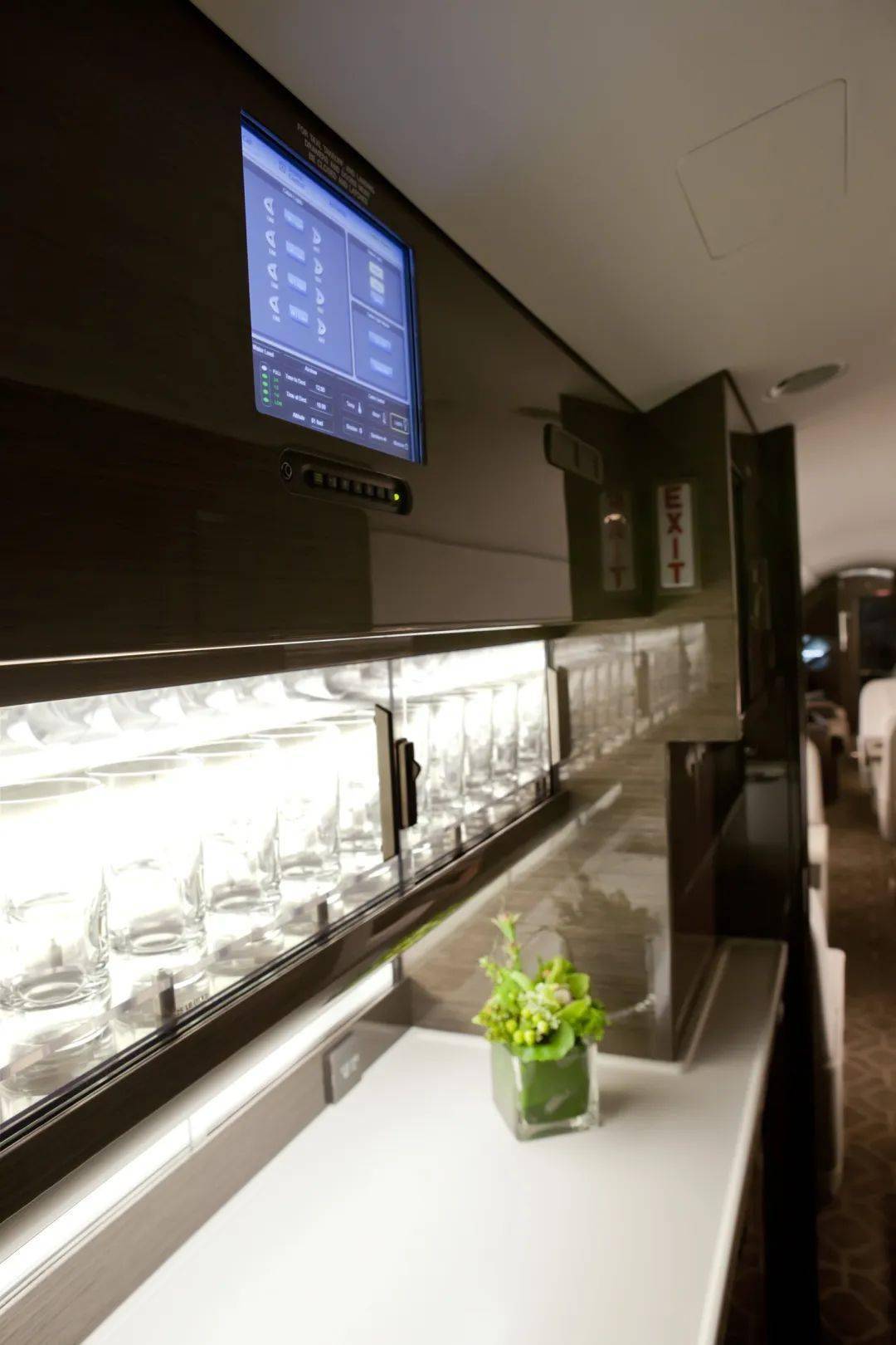 湾流g550也允许机主亲自参与客舱内部的布局