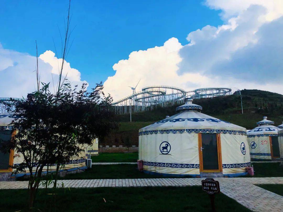 游牧尽头,住进南方草原的蒙古包_乌蒙