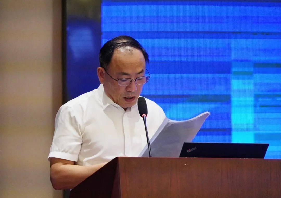 中学副校长刘洋汇报工作旌德县教体局局长方葆玖汇报工作△中央电化
