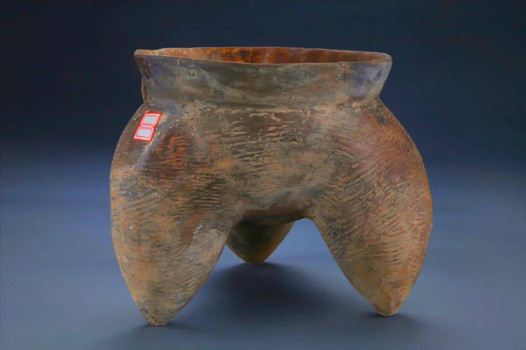 凉城县老虎山文化陶斝式鬲