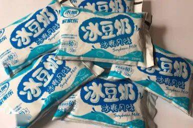 依次为:七个小矮人,北冰洋雪糕,水果冰,雪莲冰块,夏威夷冰棒,绿舌头