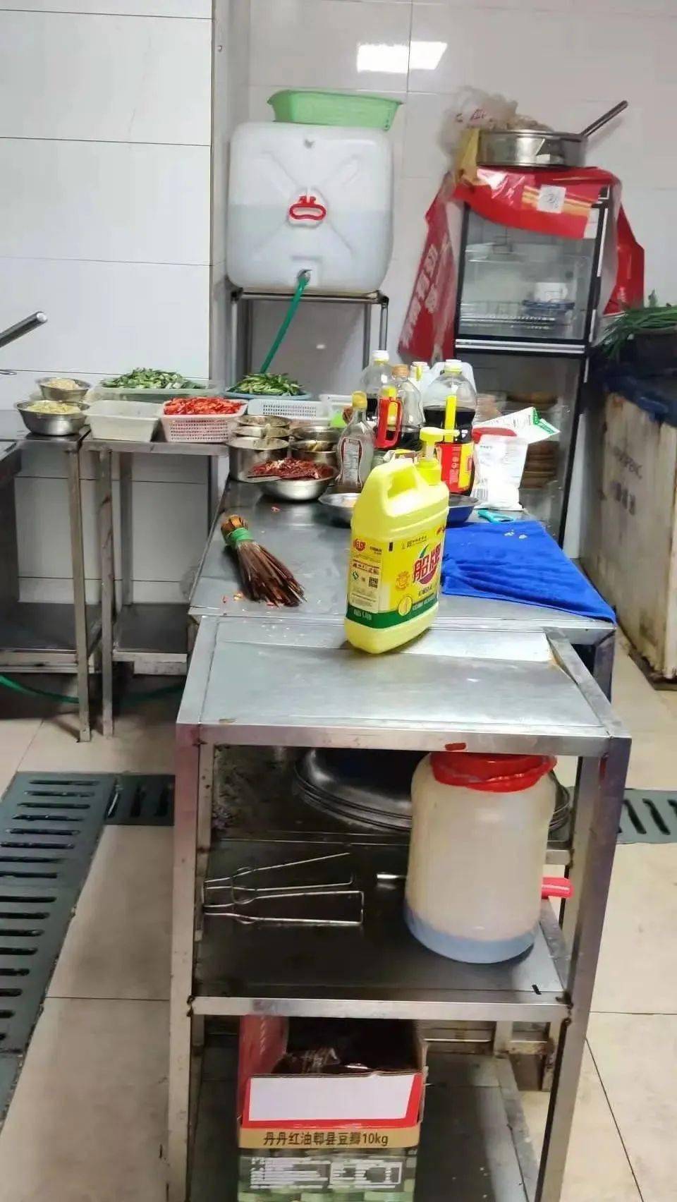 绍兴这8家餐饮店的后厨被曝光,有你吃过的吗?