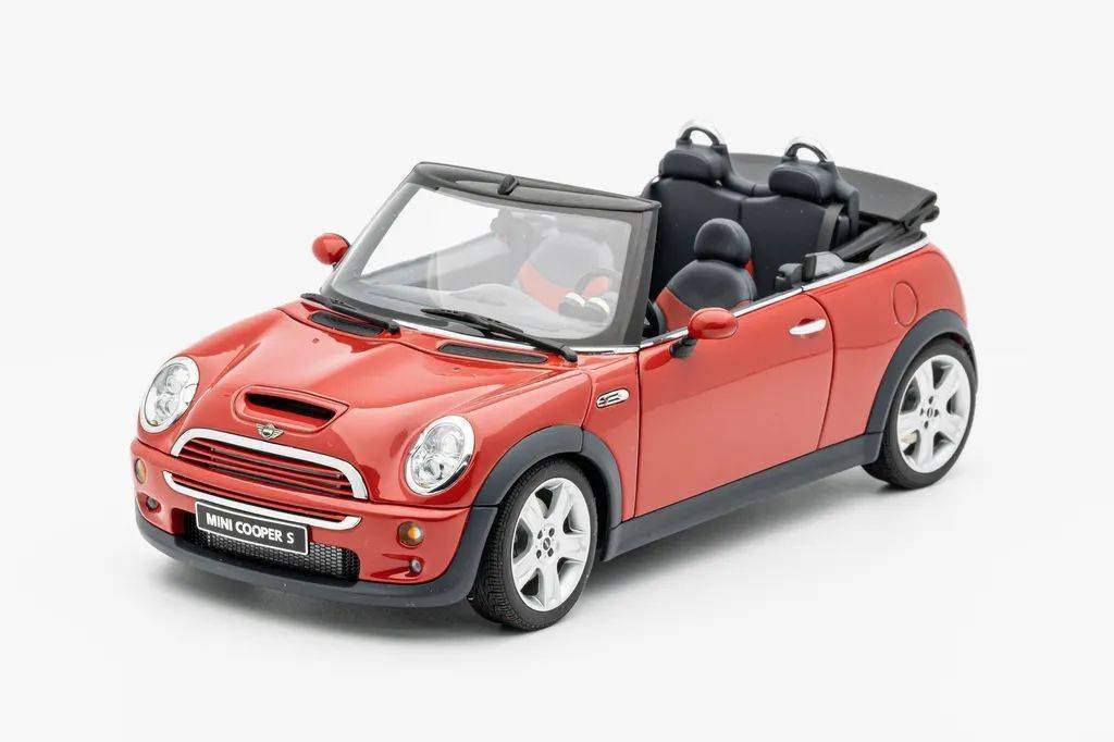 宝马的小精灵两款初代mini敞篷对比