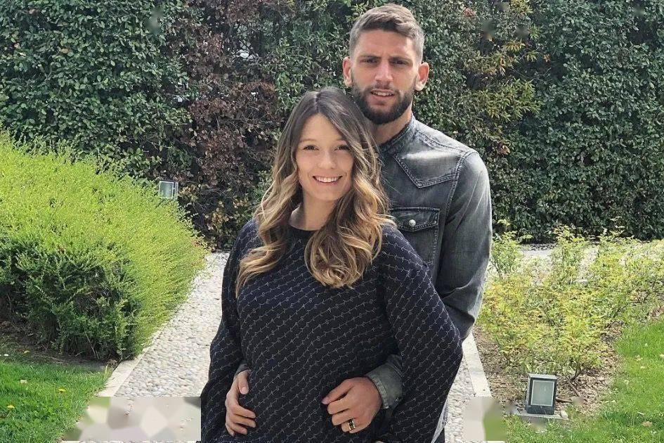 欧洲杯赛场的另类风景线意大利太太团