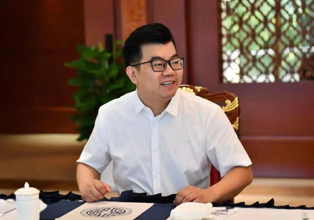 "新"人齐聚,"90后企业家""网络大v"来了!